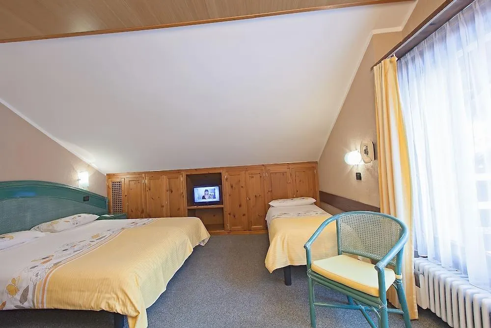 Hotel Margherita Livigno 3*,